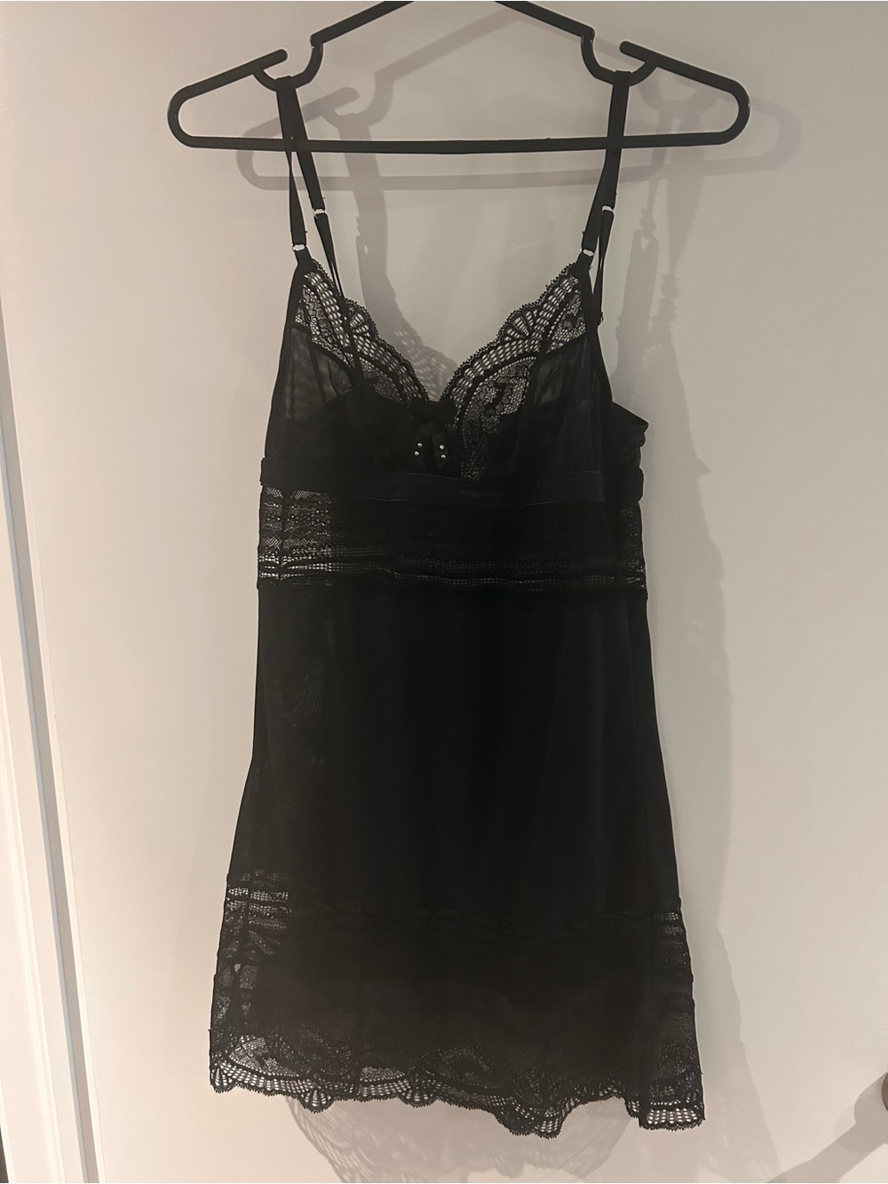 Elegant Black Lace-Trim Chemise with Adjustable Straps